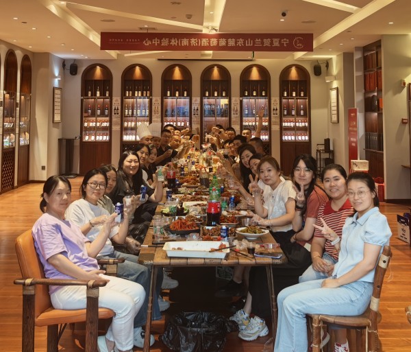 品味美食，凝聚力量——擇立燒烤party圓滿(mǎn)落幕